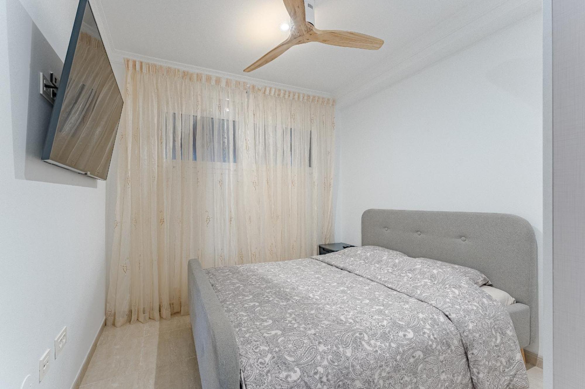 Ocean View, Two Bedroom With Heated Pool In Sunset Complex Costa Adeje (Tenerife)