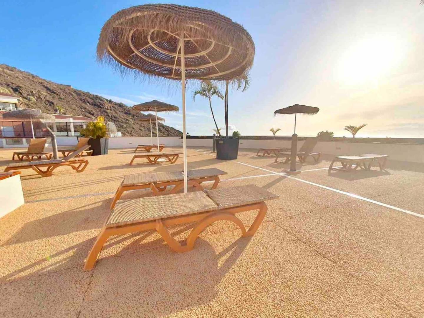 Ocean View, Two Bedroom With Heated Pool In Sunset Complex Costa Adeje (Tenerife)