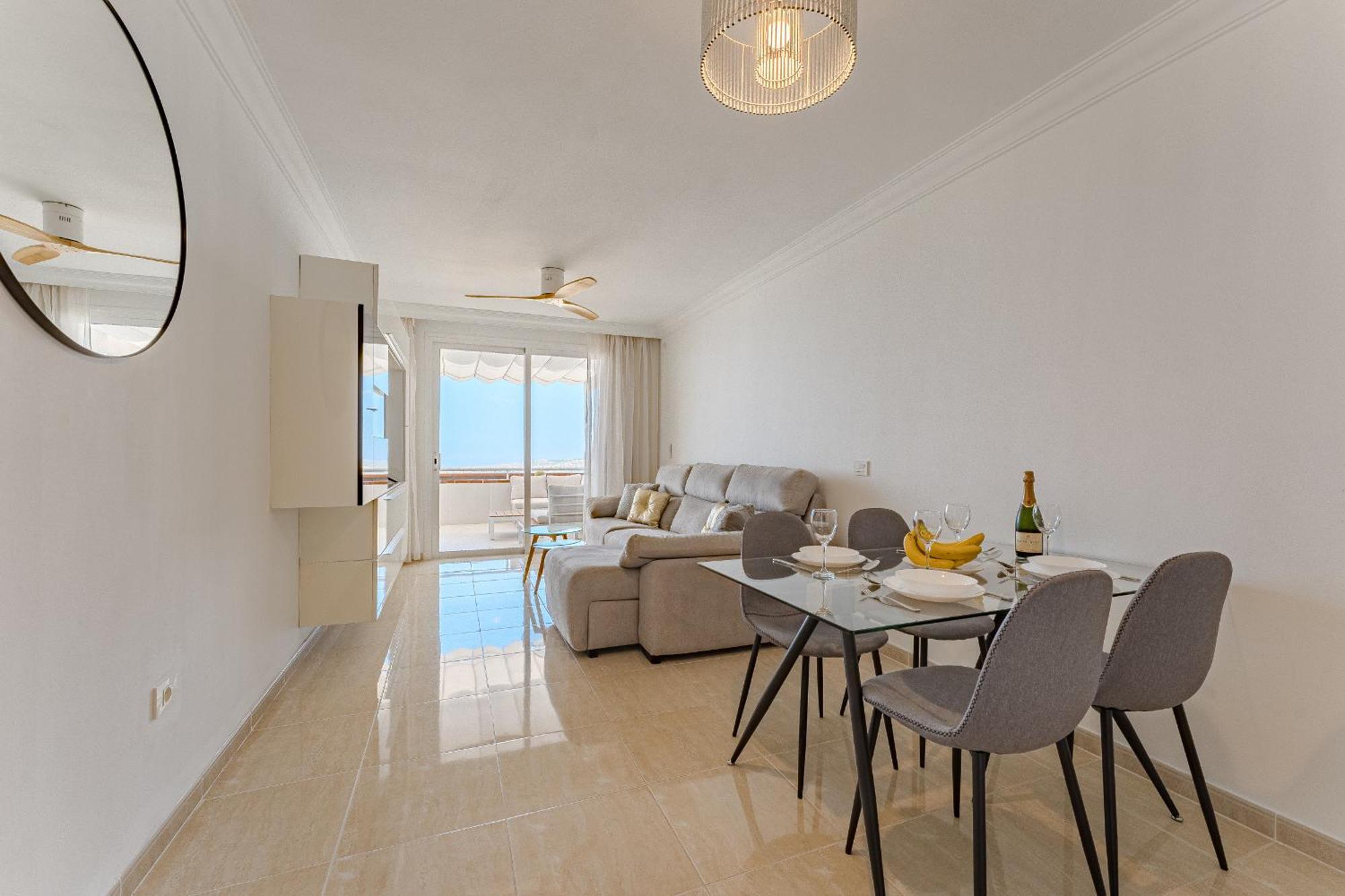 Ocean View, Two Bedroom With Heated Pool In Sunset Complex Costa Adeje (Tenerife)