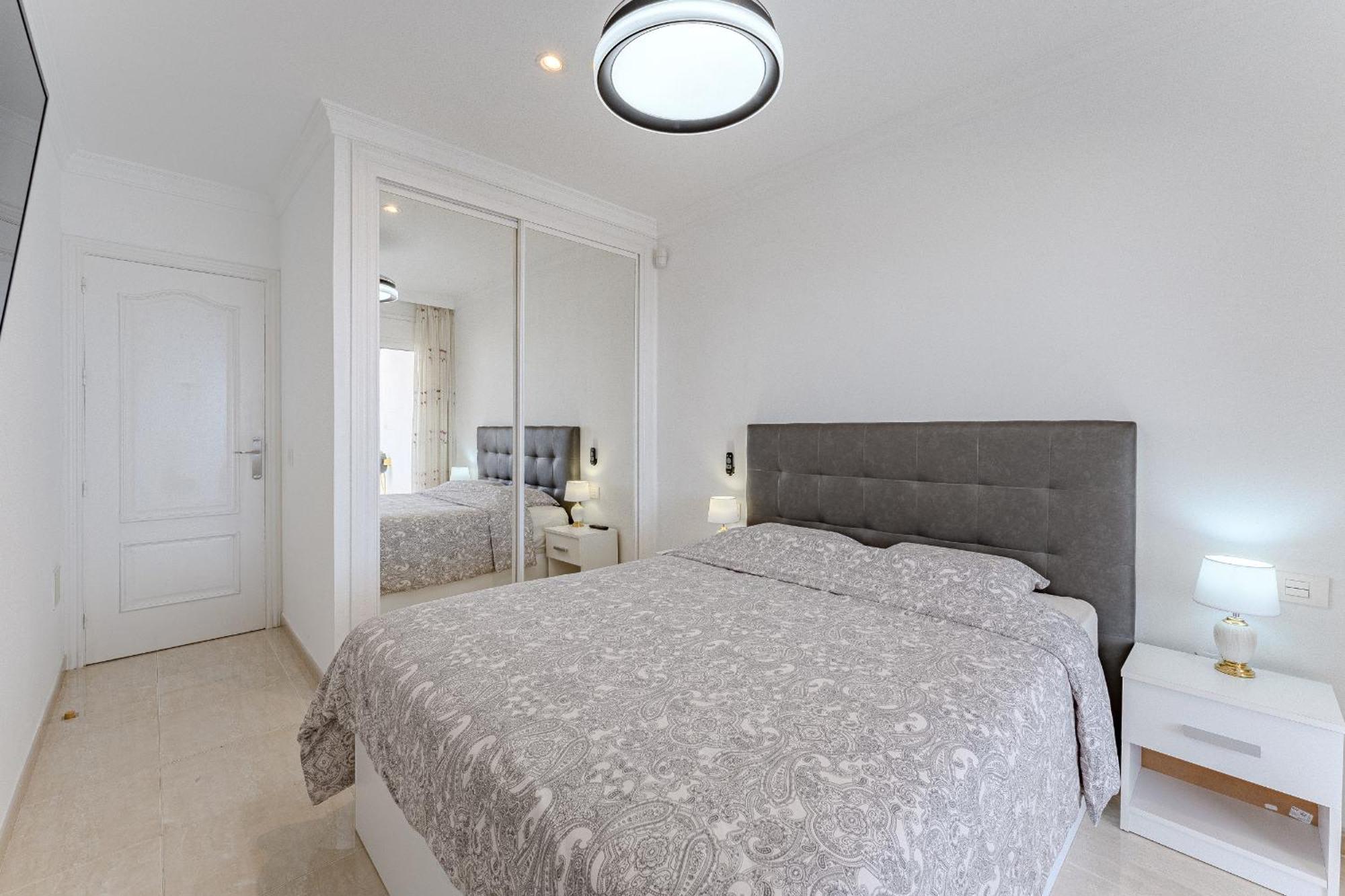 Apartment Ocean View, Two Bedroom With Heated Pool In Sunset Complex